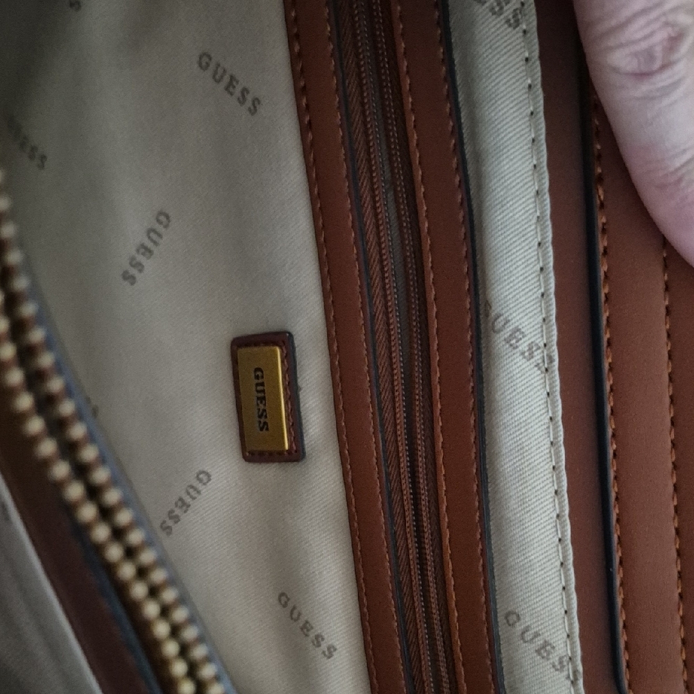 Elegant Guess Brown Leather Handbag - Picture 7 of 14